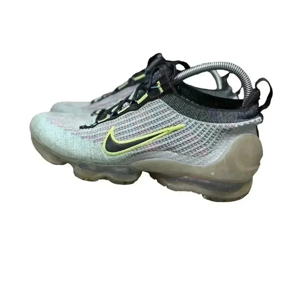 🦈 Nike Air VaporMax Flyknit Next Nature Multicolor Sneakers Size 10.5 - Picture 1 of 11